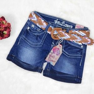 Wallflower Blue Jean Midi Shorts with Belt Size 0 Distressed Low Rise Cuffed NWT